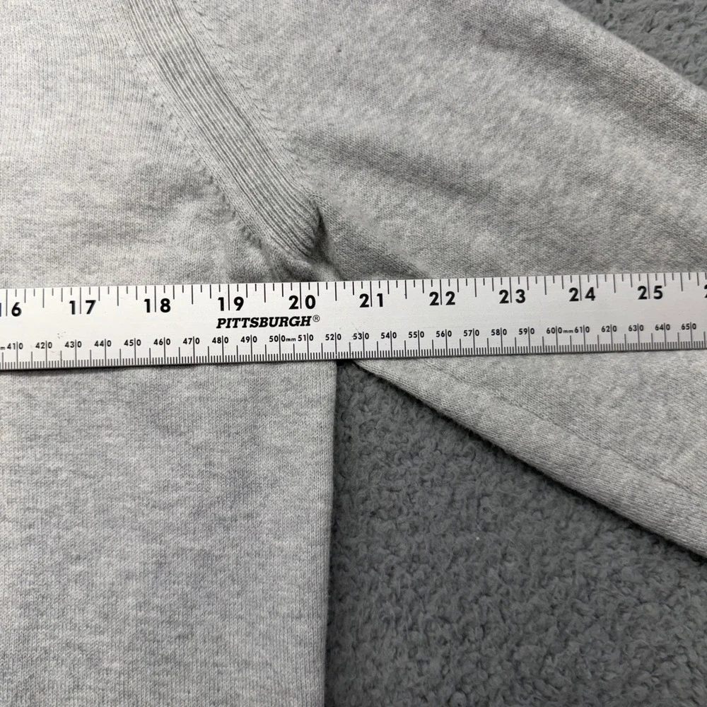 Banana Republic 687987-01 Mens Large 90/10 Cotton Cashmere 3 Button Gray Sweater
